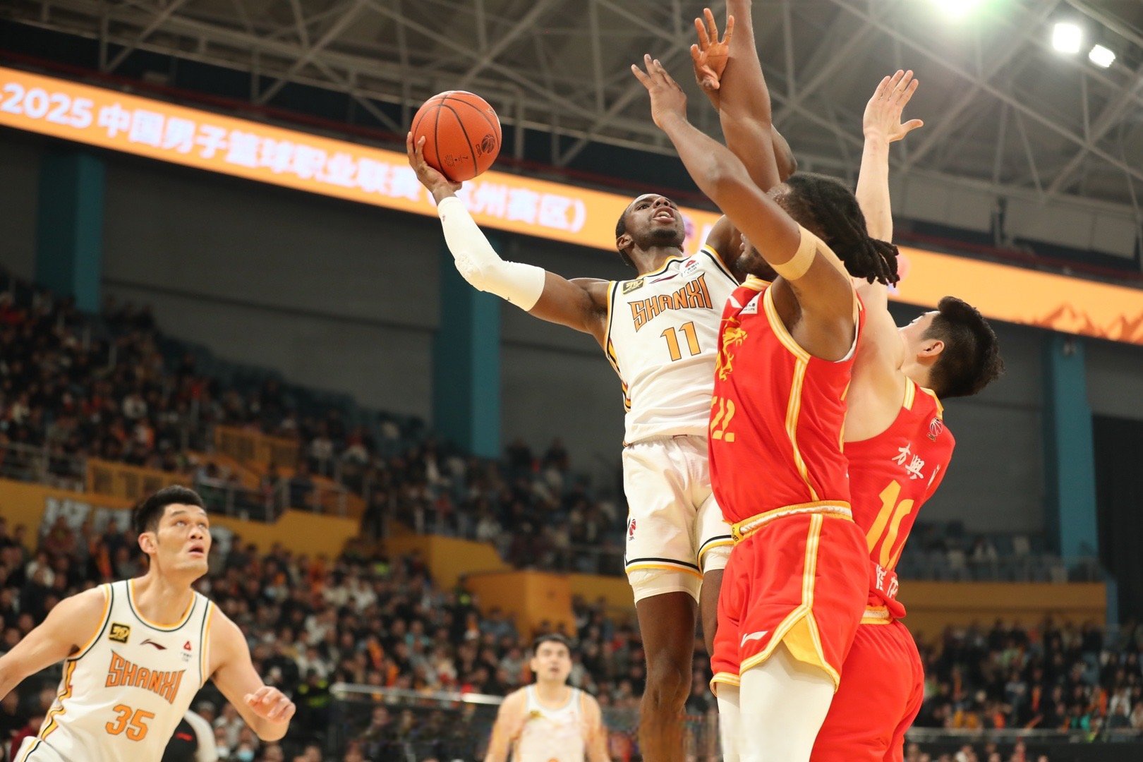 金年会官网-清晨阿贾克斯备战CBA季后赛，绝杀压哨细节曝光，话题不断，临场指挥获称赞的简单介绍